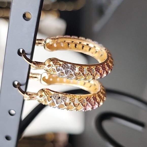 Gold Filled Oval Hoop Earrings Tricolor Cutout Design - Picture 1 of 5